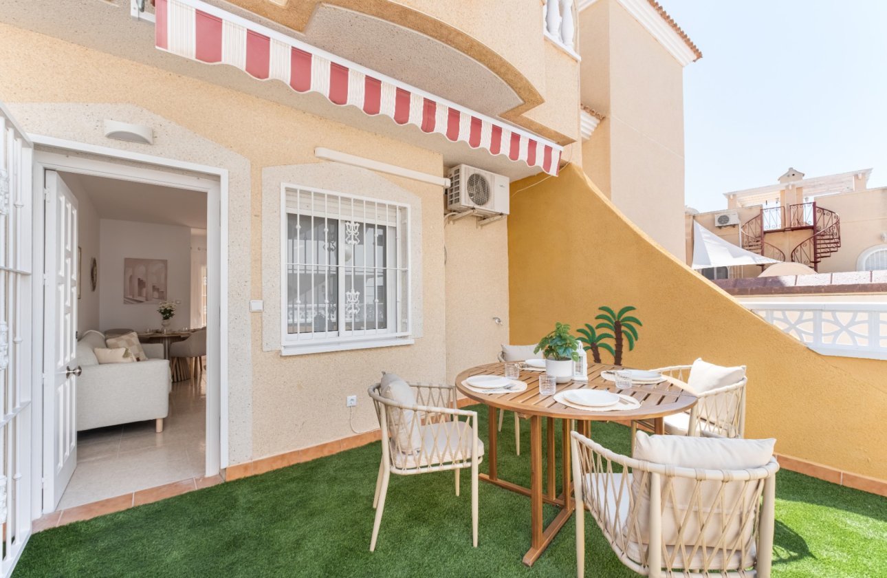Resale - Townhouse - Orihuela Costa - Villamartin