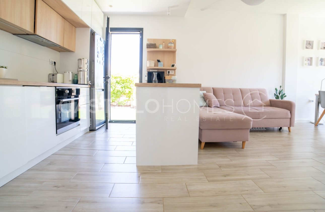 Resale - Villa - Orihuela Costa - La Zenia