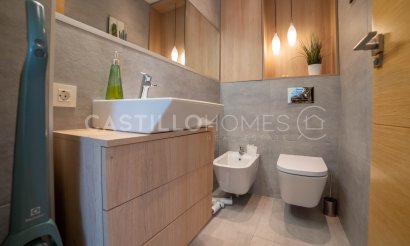 Resale - Villa - Orihuela Costa - La Zenia