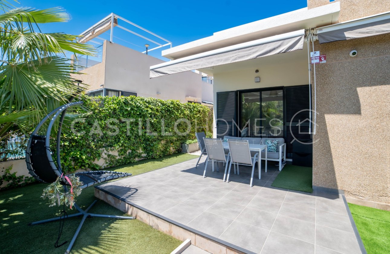 Resale - Villa - Orihuela Costa - La Zenia