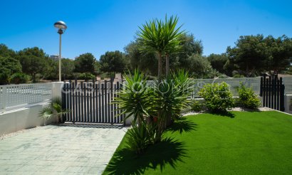 Resale - Villa - Orihuela Costa - La Zenia