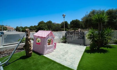 Resale - Villa - Orihuela Costa - La Zenia
