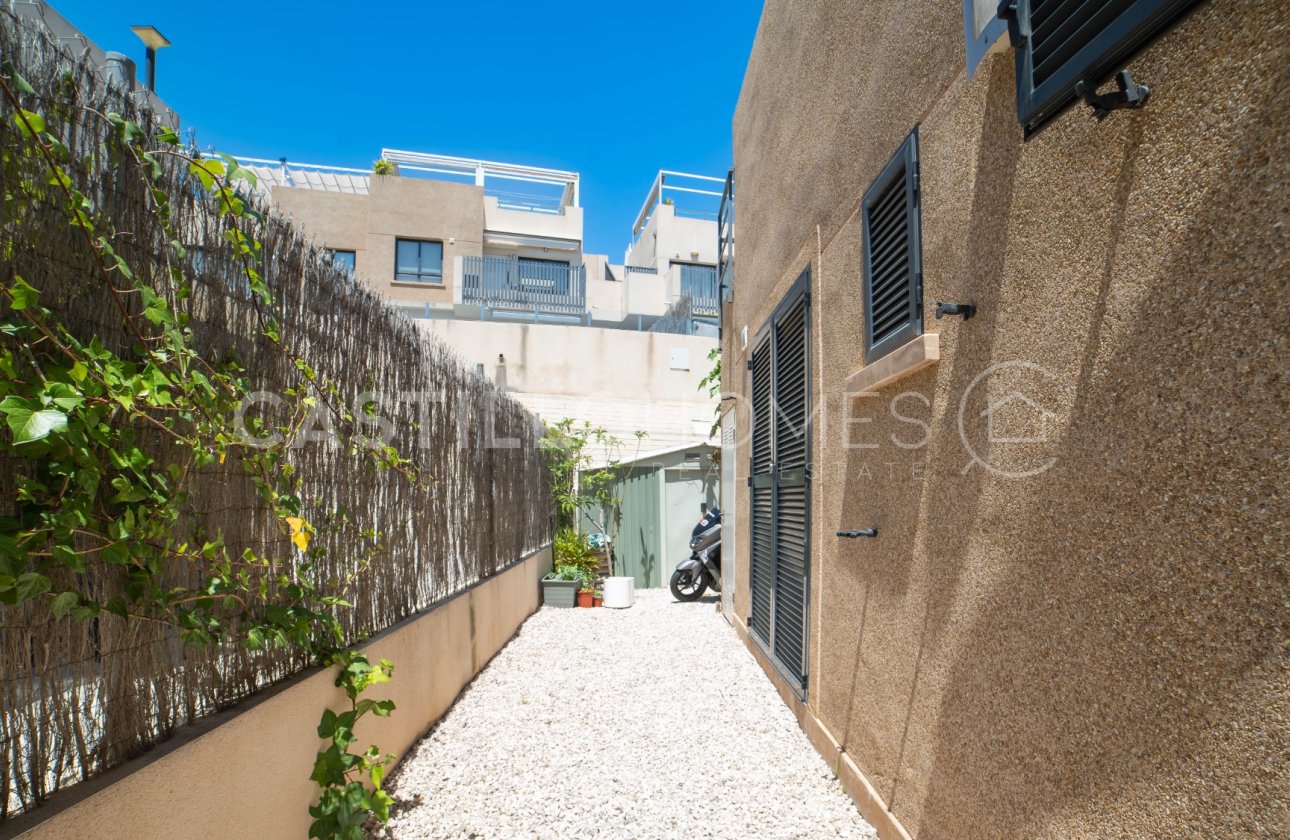 Resale - Villa - Orihuela Costa - La Zenia
