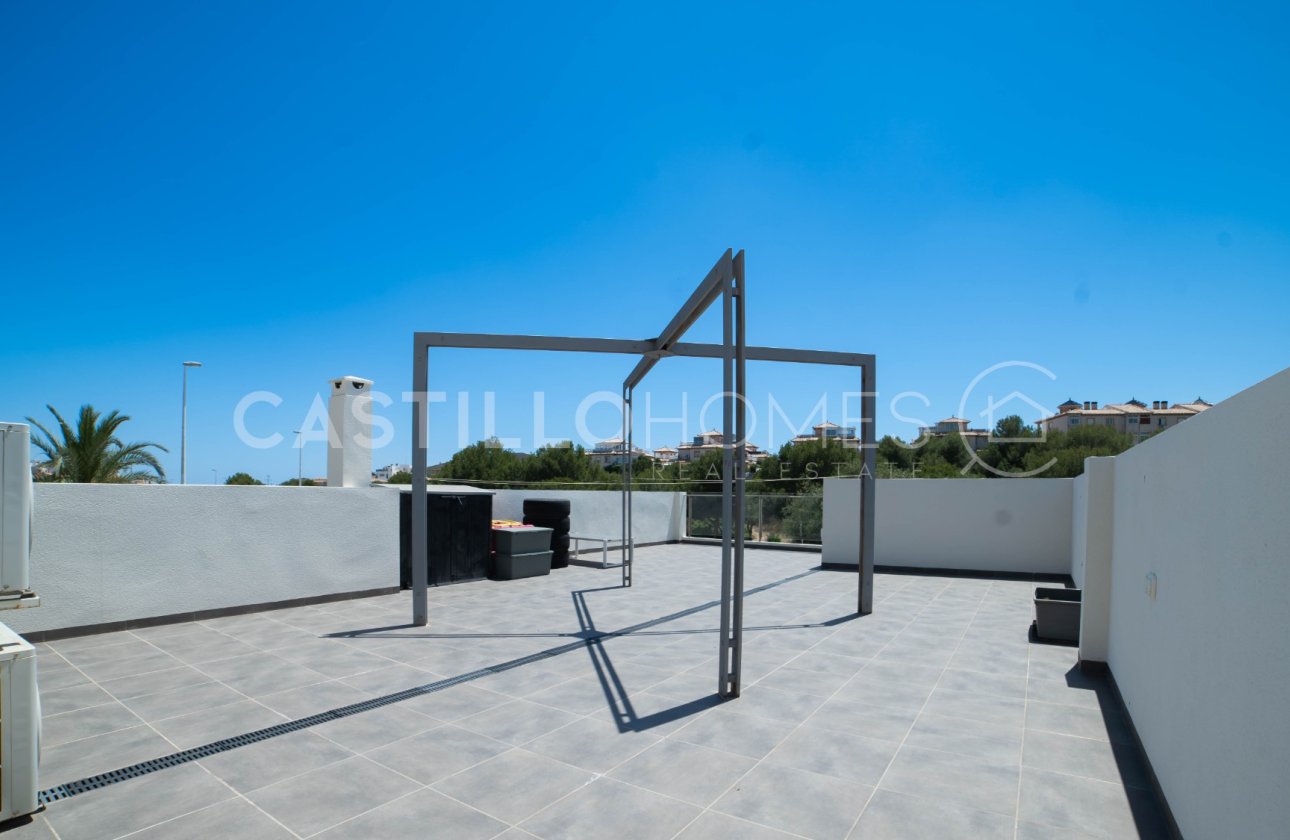 Resale - Villa - Orihuela Costa - La Zenia