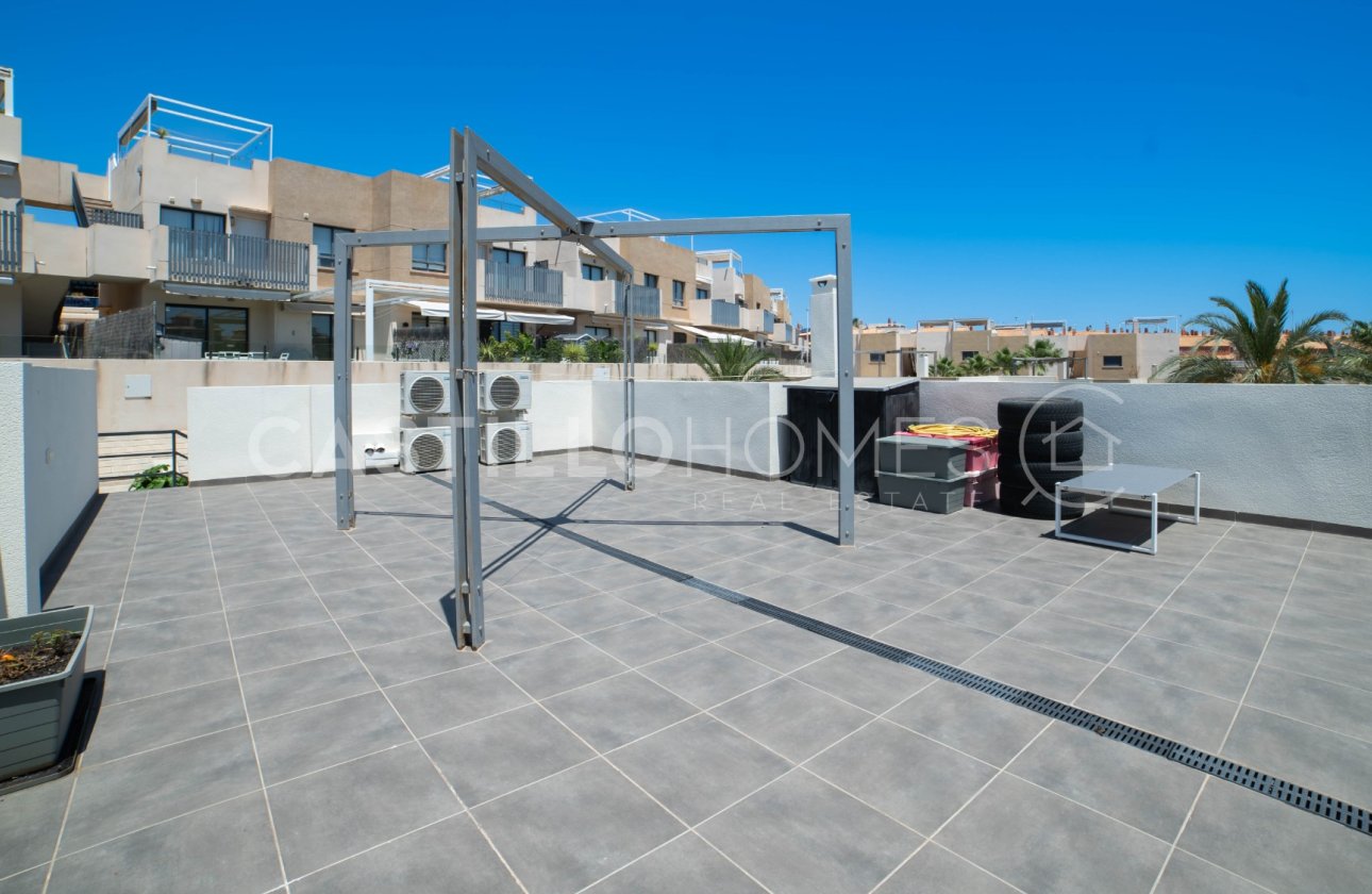 Resale - Villa - Orihuela Costa - La Zenia
