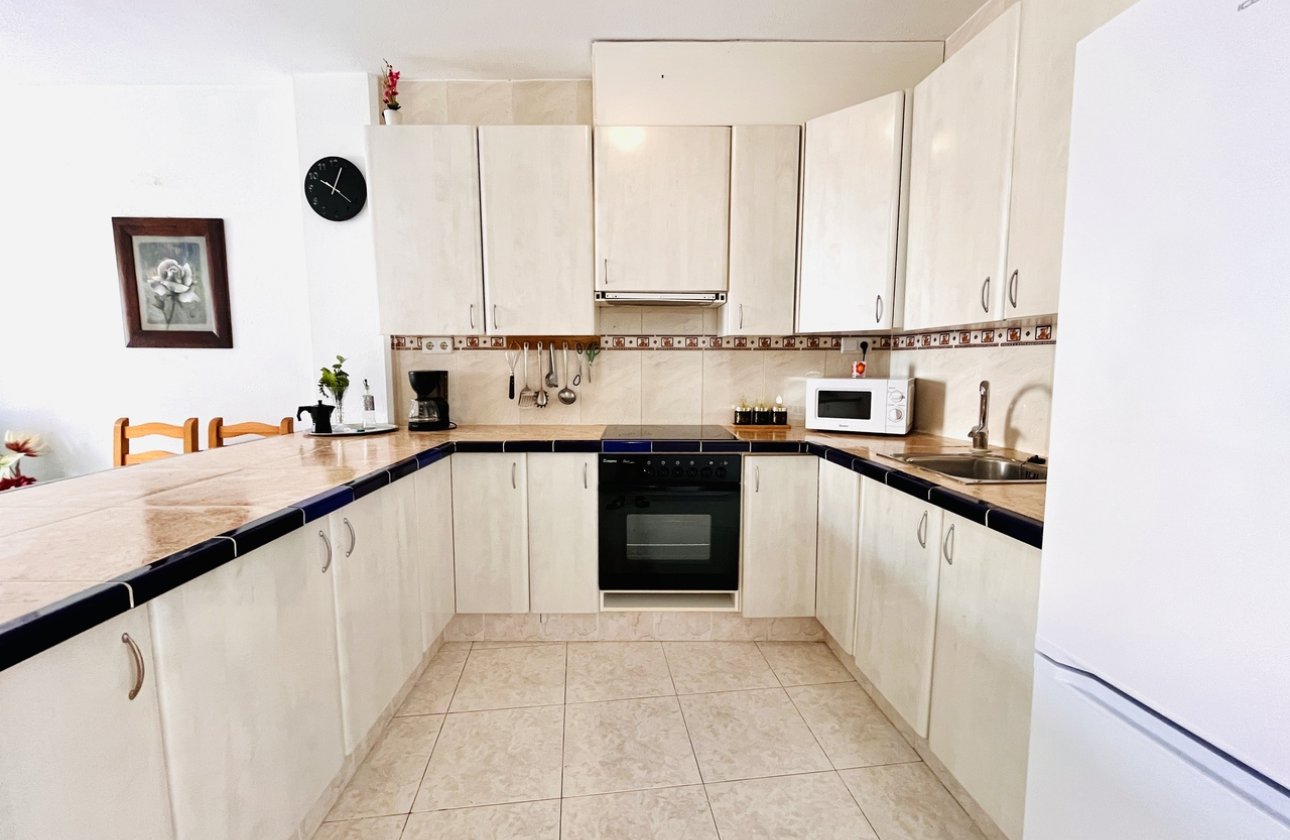 Resale - Apartment / flat - San Miguel de Salinas
