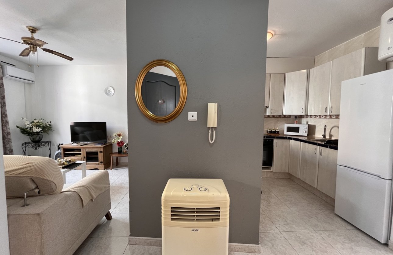 Resale - Apartment / flat - San Miguel de Salinas