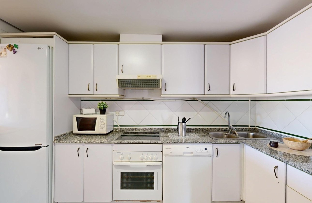 Resale - Apartment / flat - Orihuela Costa - Campoamor