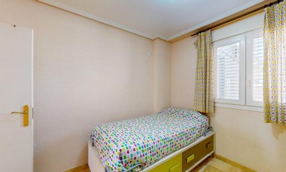 Resale - Apartment / flat - Orihuela Costa - Campoamor