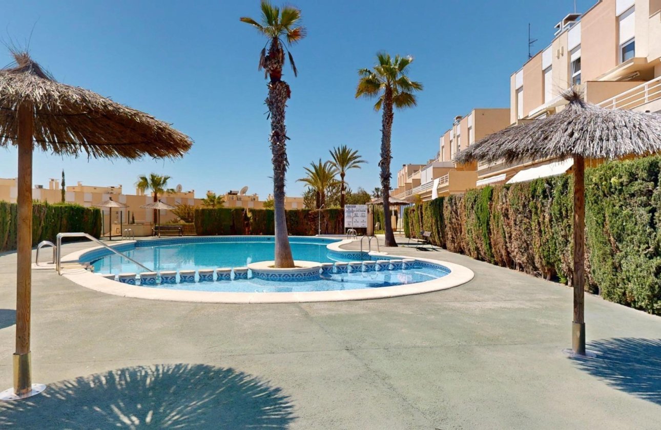 Resale - Apartment / flat - Orihuela Costa - Campoamor