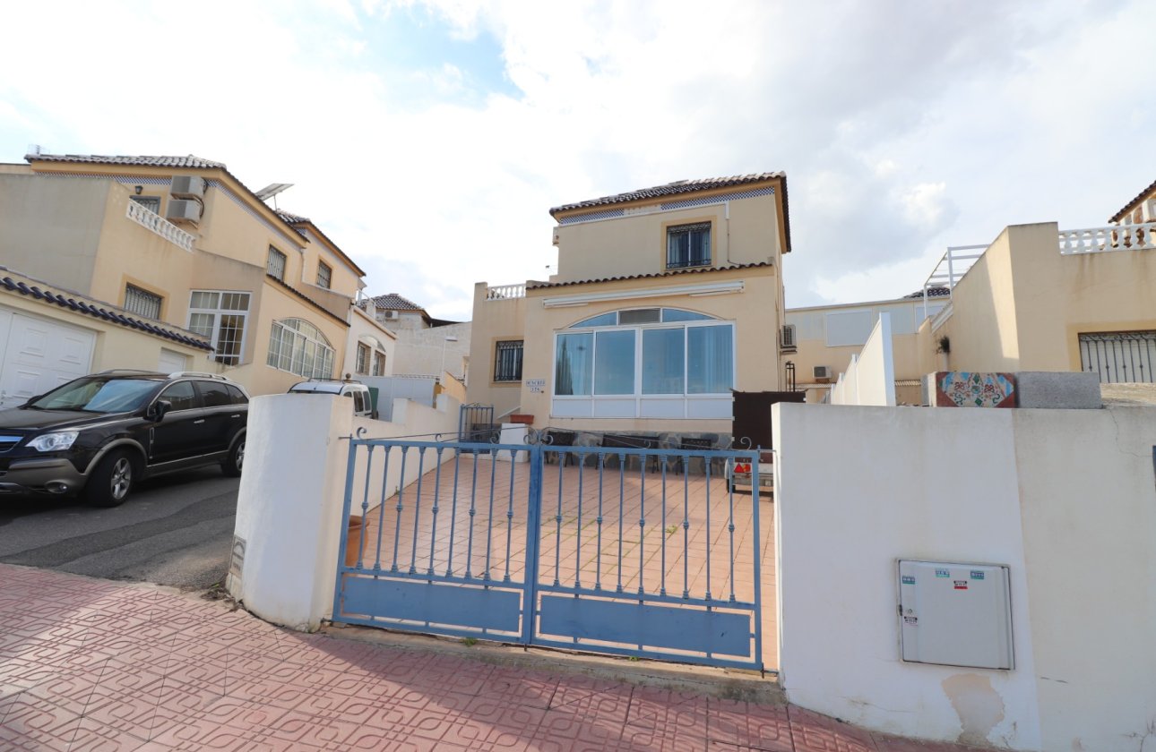 Resale - Villa - Orihuela Costa - Los Balcones