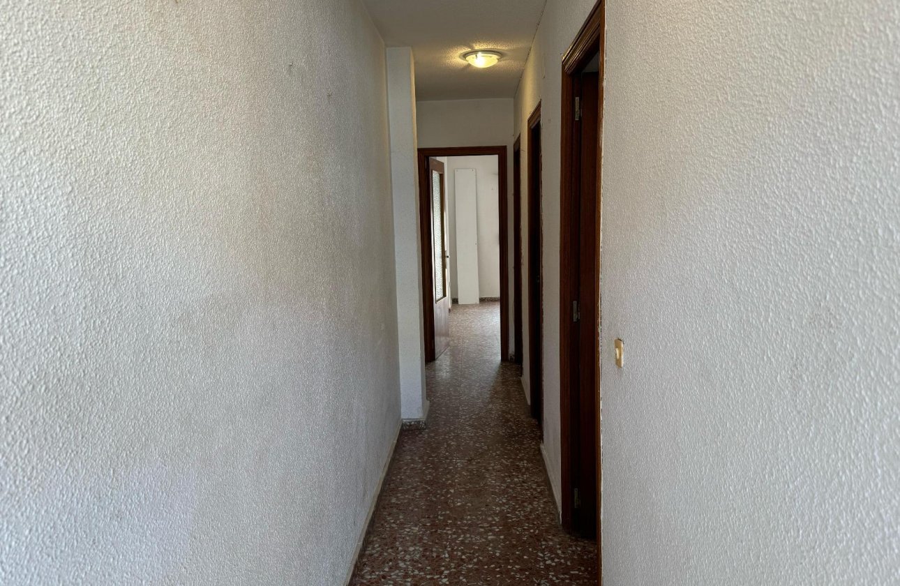 Resale - Apartment / flat - Torrevieja - Punta Prima