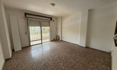 Resale - Apartment / flat - Torrevieja - Punta Prima