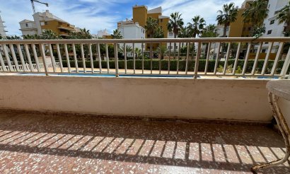 Resale - Apartment / flat - Torrevieja - Punta Prima