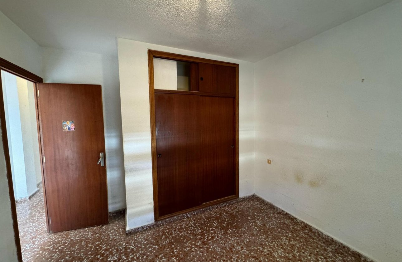 Resale - Apartment / flat - Torrevieja - Punta Prima