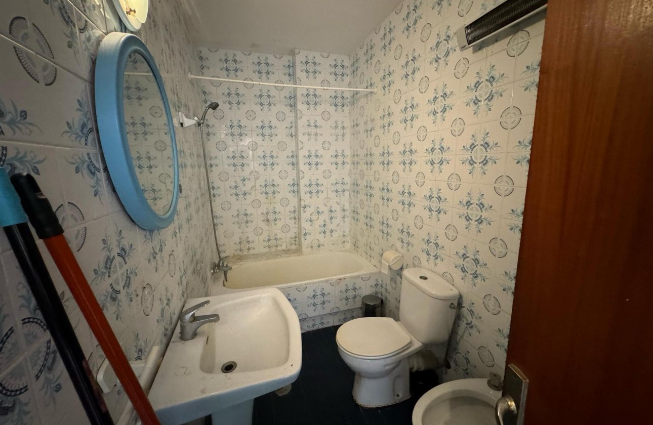 Resale - Apartment / flat - Torrevieja - Punta Prima