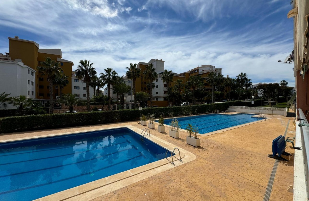 Resale - Apartment / flat - Torrevieja - Punta Prima