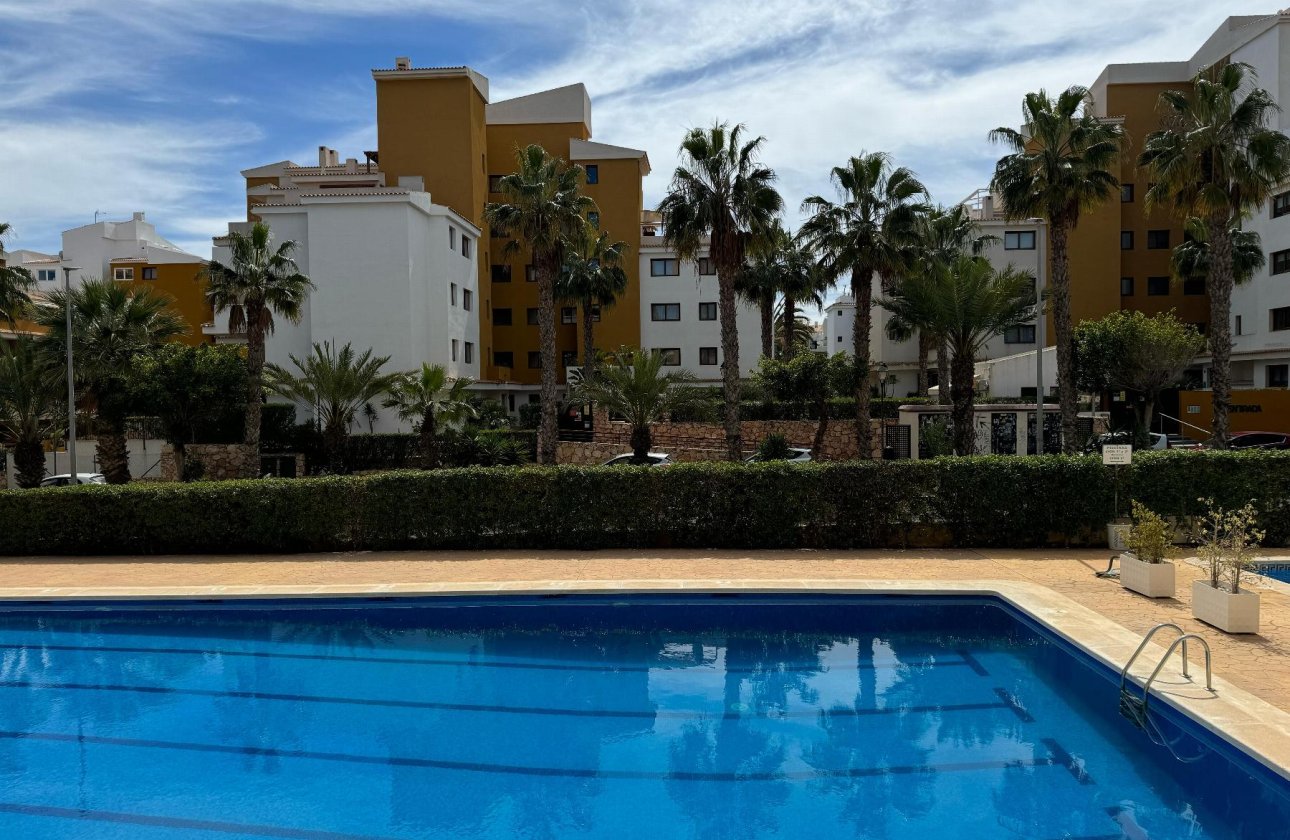 Resale - Apartment / flat - Torrevieja - Punta Prima