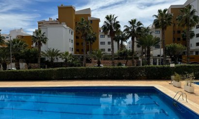 Resale - Apartment / flat - Torrevieja - Punta Prima