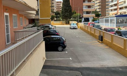 Resale - Apartment / flat - Torrevieja - Punta Prima