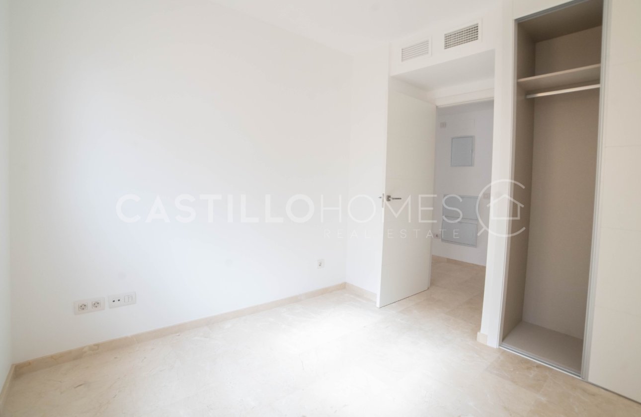 Resale - Apartment / flat - Torrevieja - Punta Prima