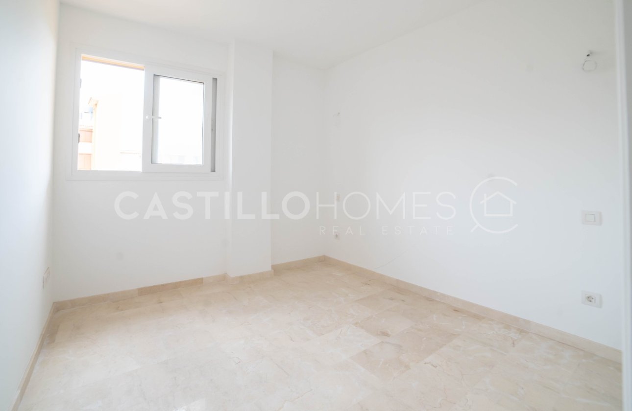 Resale - Apartment / flat - Torrevieja - Punta Prima
