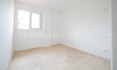 Resale - Apartment / flat - Torrevieja - Punta Prima