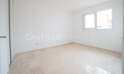 Resale - Apartment / flat - Torrevieja - Punta Prima