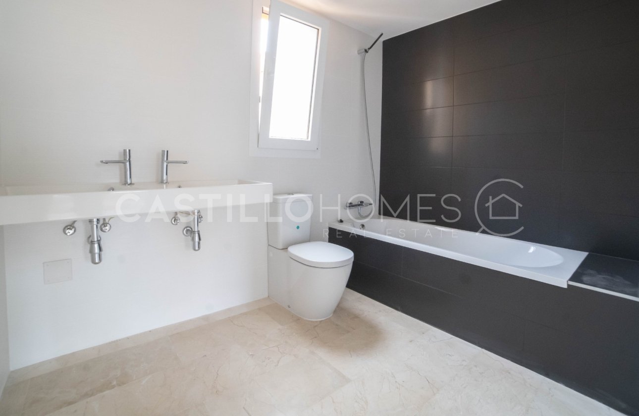 Resale - Apartment / flat - Torrevieja - Punta Prima