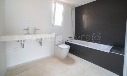 Resale - Apartment / flat - Torrevieja - Punta Prima