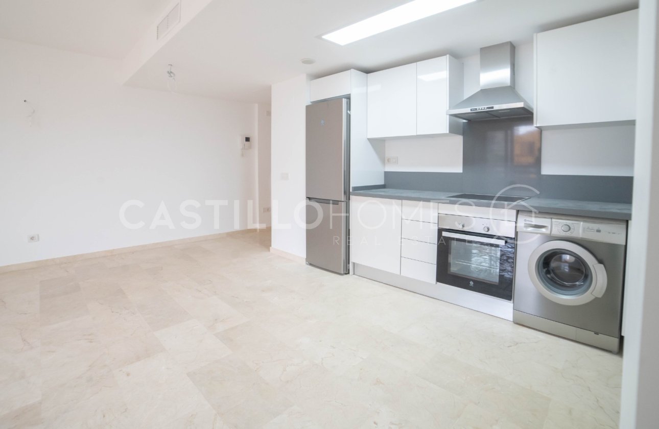Resale - Apartment / flat - Torrevieja - Punta Prima