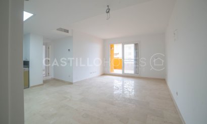 Resale - Apartment / flat - Torrevieja - Punta Prima