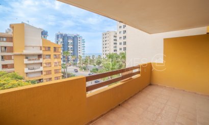 Resale - Apartment / flat - Torrevieja - Punta Prima