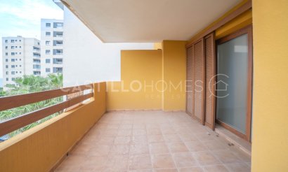 Resale - Apartment / flat - Torrevieja - Punta Prima