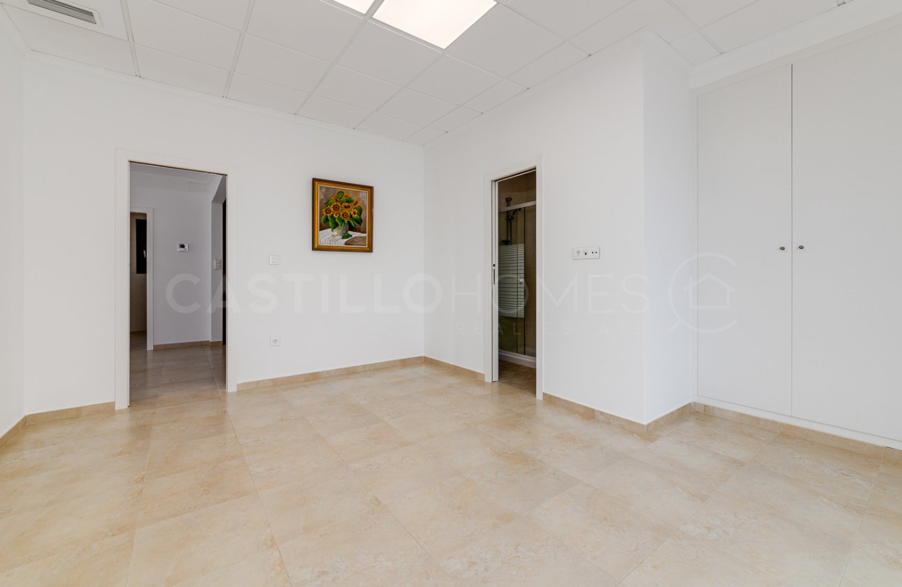 Resale - Villa - Torrevieja - Torre del moro