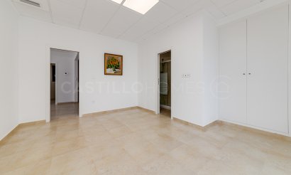 Resale - Villa - Torrevieja - Torre del moro