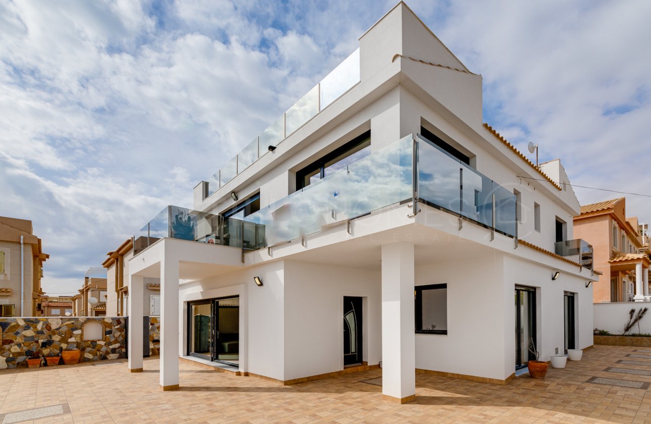 Resale - Villa - Torrevieja - Torre del moro