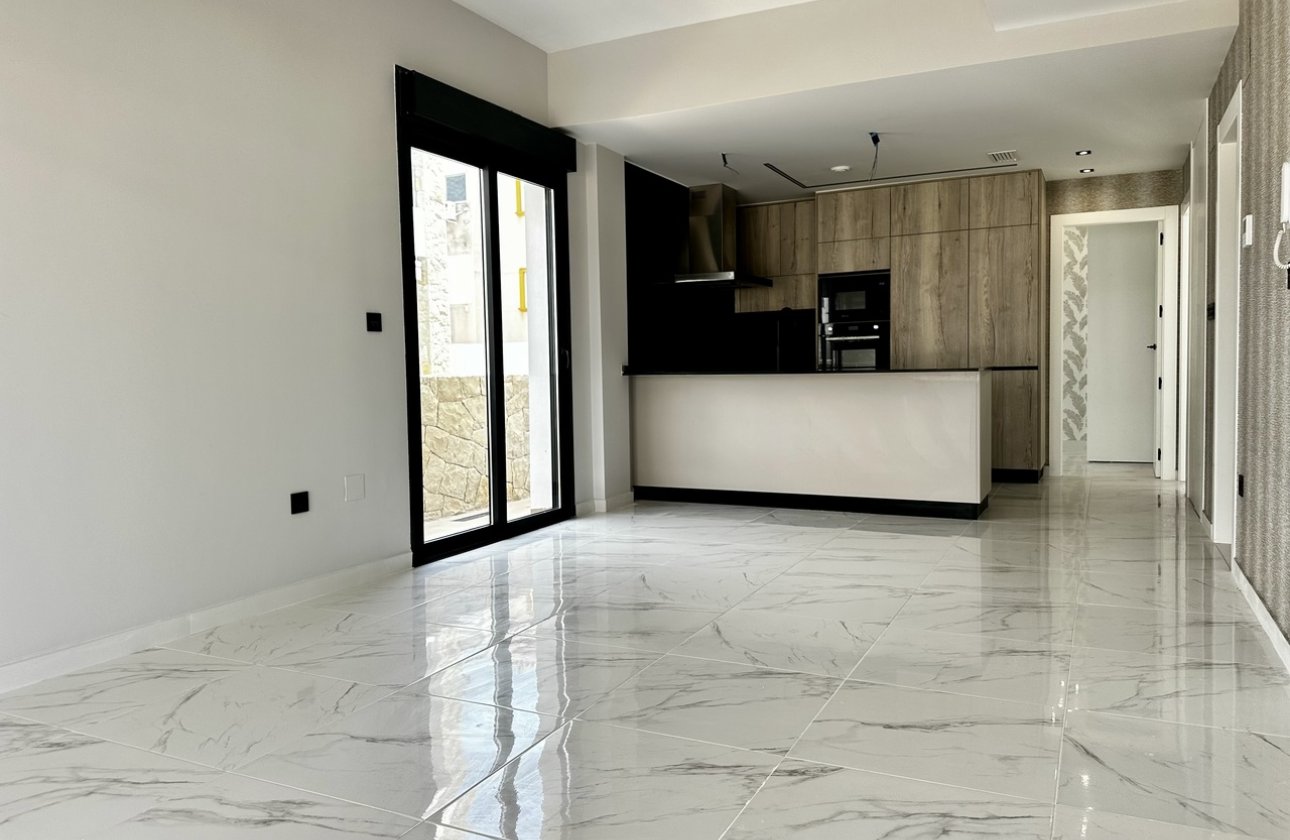 Resale - Apartment / flat - Punta Prima