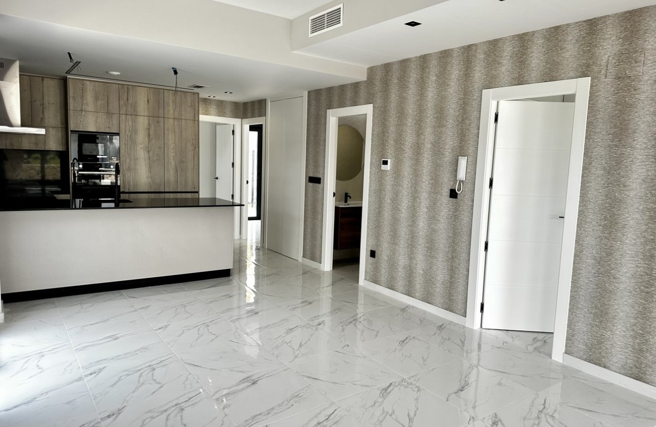 Resale - Apartment / flat - Punta Prima