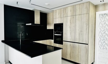 Resale - Apartment / flat - Punta Prima