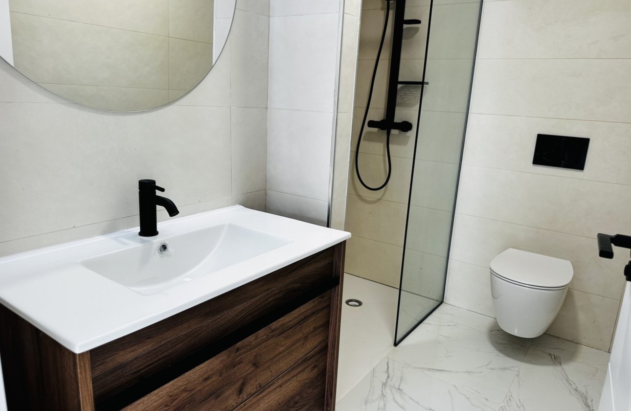 Resale - Apartment / flat - Punta Prima