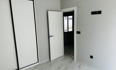 Resale - Apartment / flat - Punta Prima