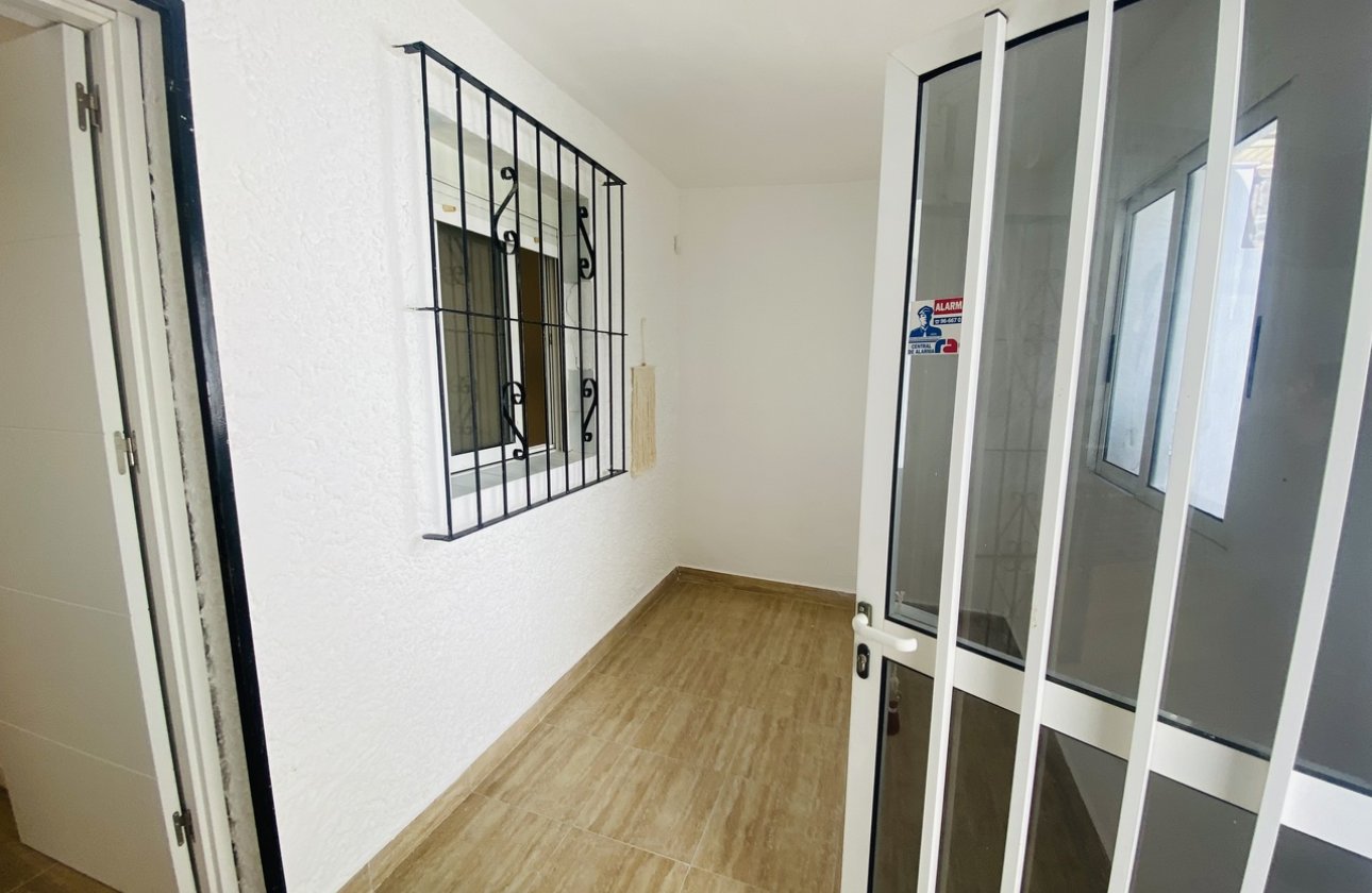 Resale - Bungalow - Orihuela Costa - Playa Flamenca