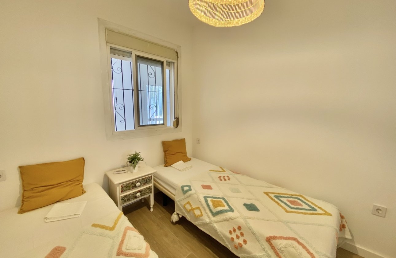 Resale - Bungalow - Orihuela Costa - Playa Flamenca