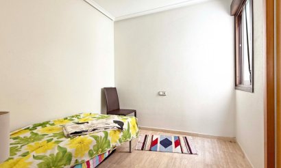 Reventa - Apartamento / piso - Torrevieja
