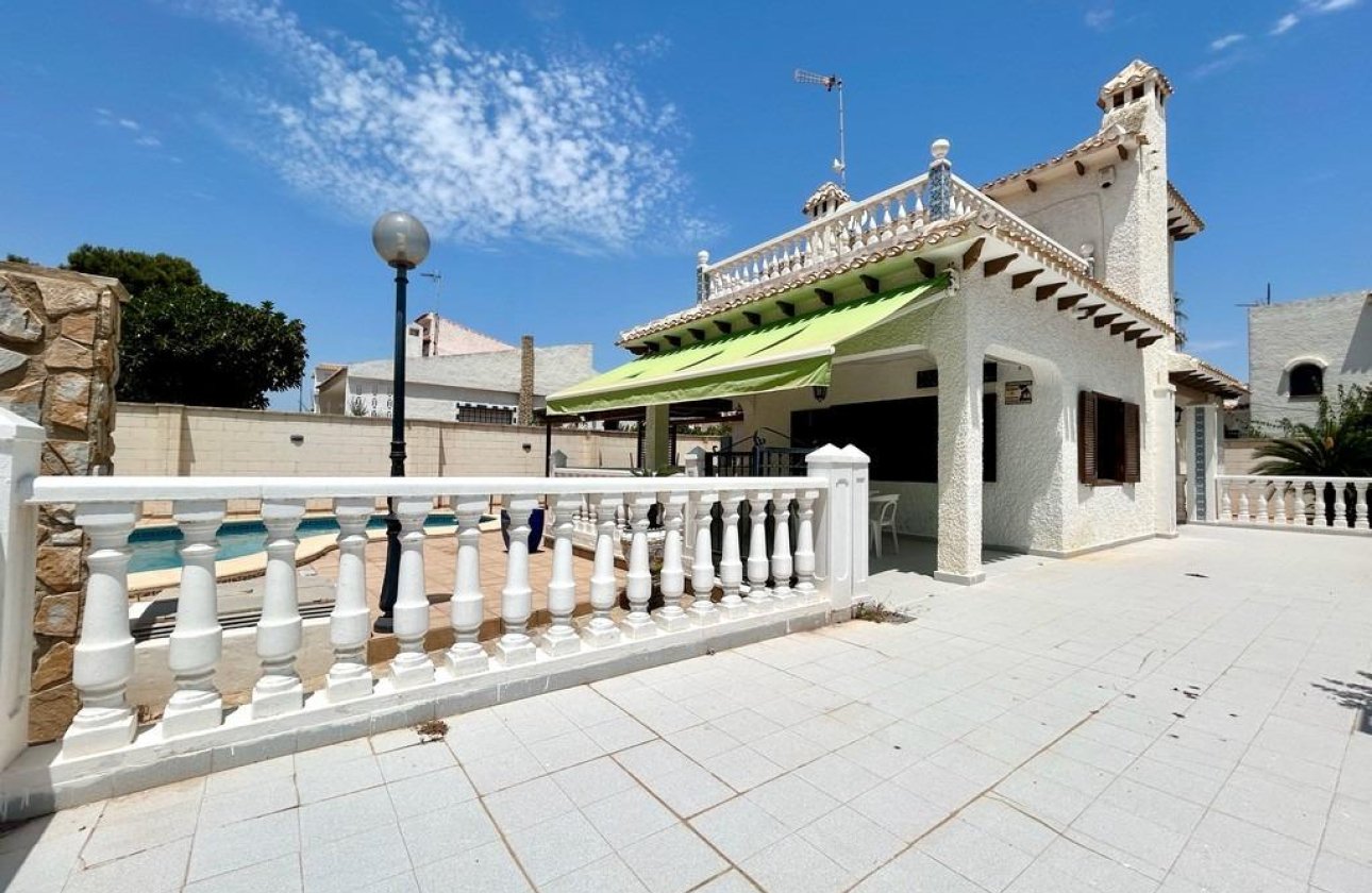 Resale - Villa - Orihuela Costa - La Zenia