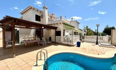 Resale - Villa - Orihuela Costa - La Zenia
