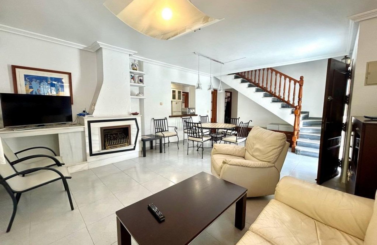 Resale - Villa - Orihuela Costa - La Zenia