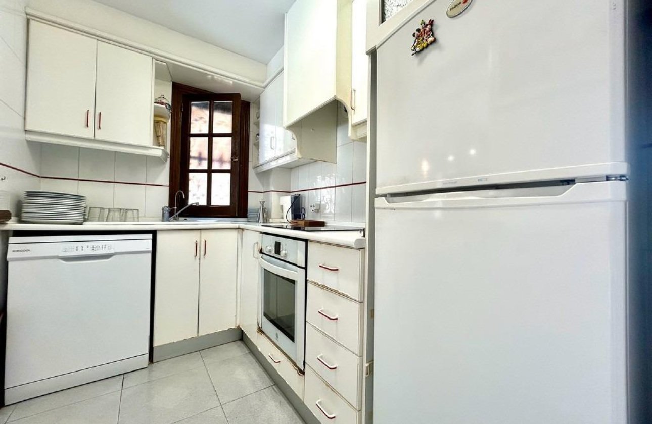 Resale - Villa - Orihuela Costa - La Zenia