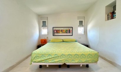 Resale - Villa - Orihuela Costa - La Zenia